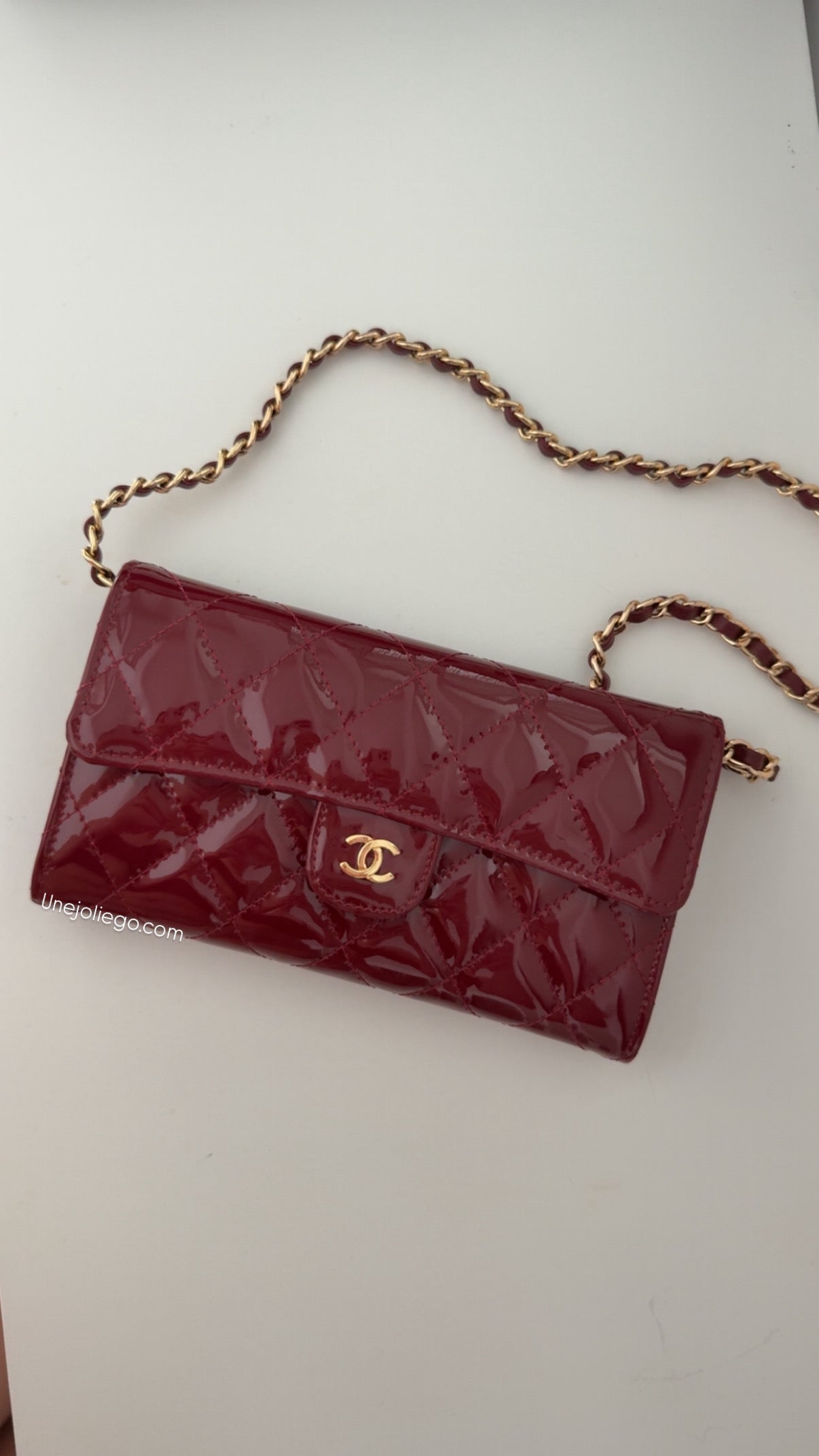 Sac cerise verni